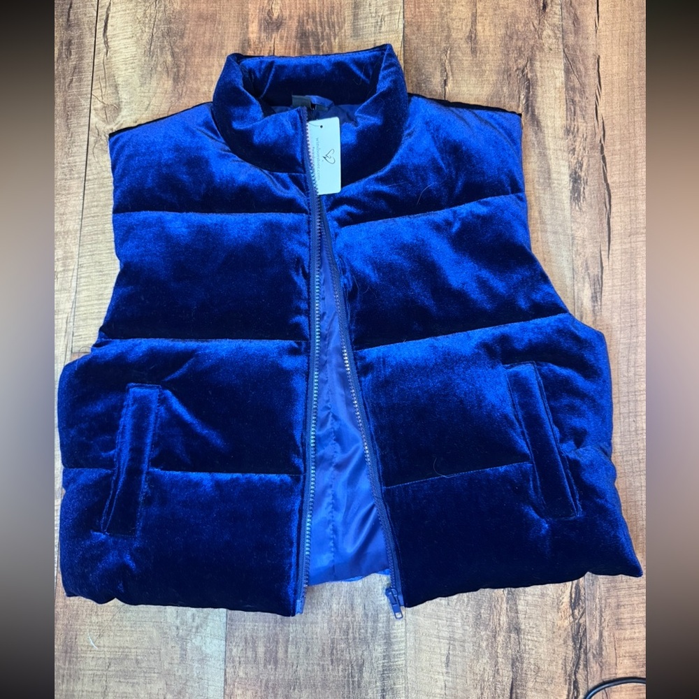 Windsor Navy Velvet Puffer Vest | NWT | Size Small | Cozy Chic - Picture 1 of 11